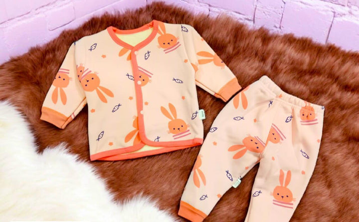 Baby Cotton Suit Set – Soft Long Sleeve Outfit with Cute Bunny & Carrot Print (Newborn to Toddler)